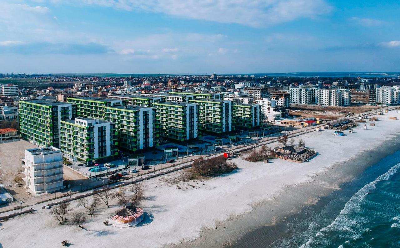 Apartamente Azzurro On The Beach 那沃达利 外观 照片